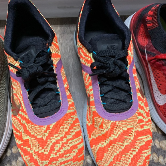 Nike - Picture 3 of 7